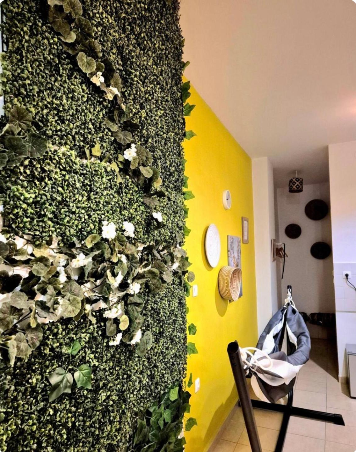 Erato “wrapped In Myrtle And Roses” Appartement *